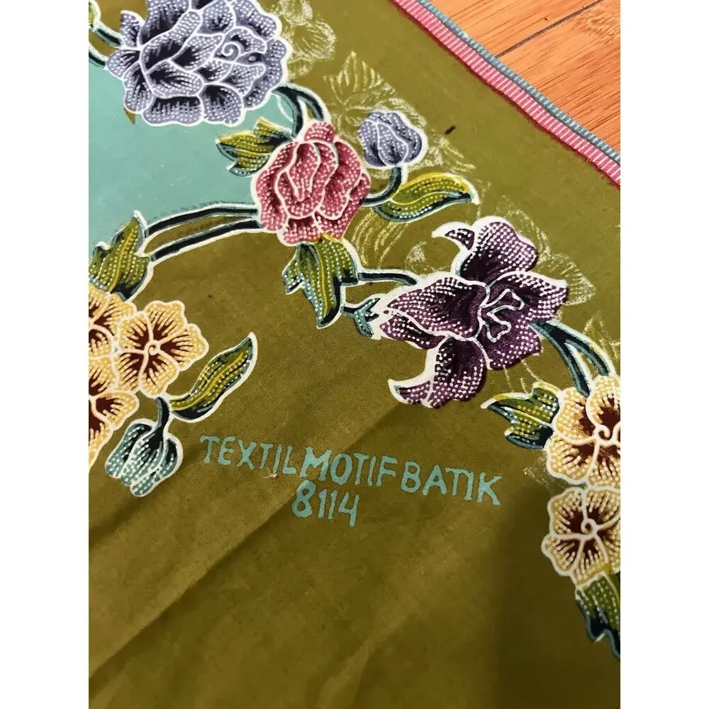 Floral Textiles Tablecloth Runner Cover Retro Motif Batik Art 46 x 37”